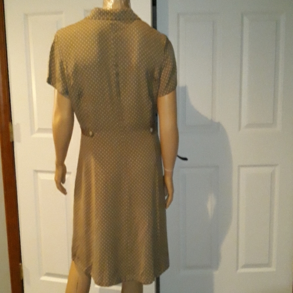 Tan Polka Dot Short Sleeve Button Front Dress 16 - Picture 4 of 6